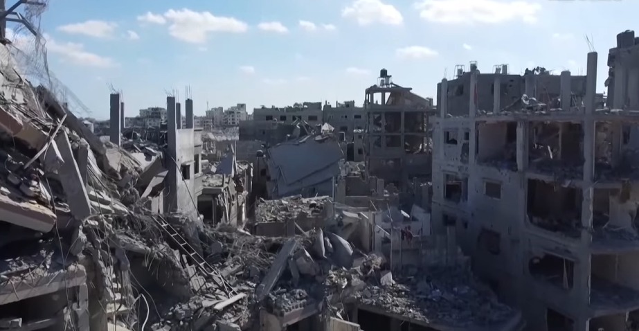 Hamas entrega cuerpos de rehenes mientras Israel reduce ayuda a Gaza