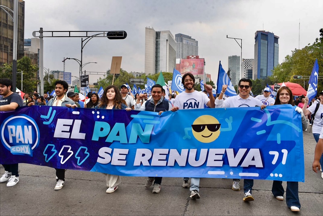 Partido Acción Nacional lanza su relanzamiento y recibe críticas de la presidenta